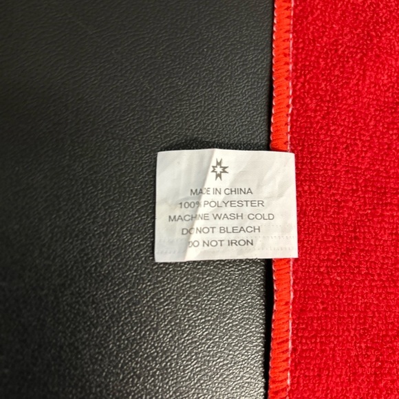 Philadelphia Phillies Red October Rally Towel 2024 MLB Baseball Citizens Bank - Picture 8 of 11